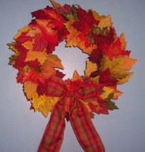 how to make a wreath of fall leaves